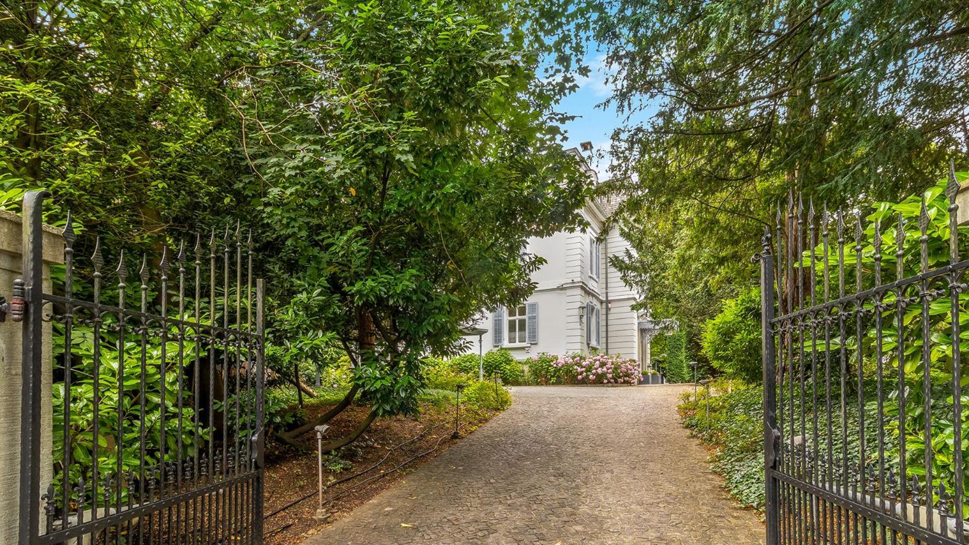 Entire Zurich Villa, Your Private Luxury Escape With In House Staff Exteriér fotografie