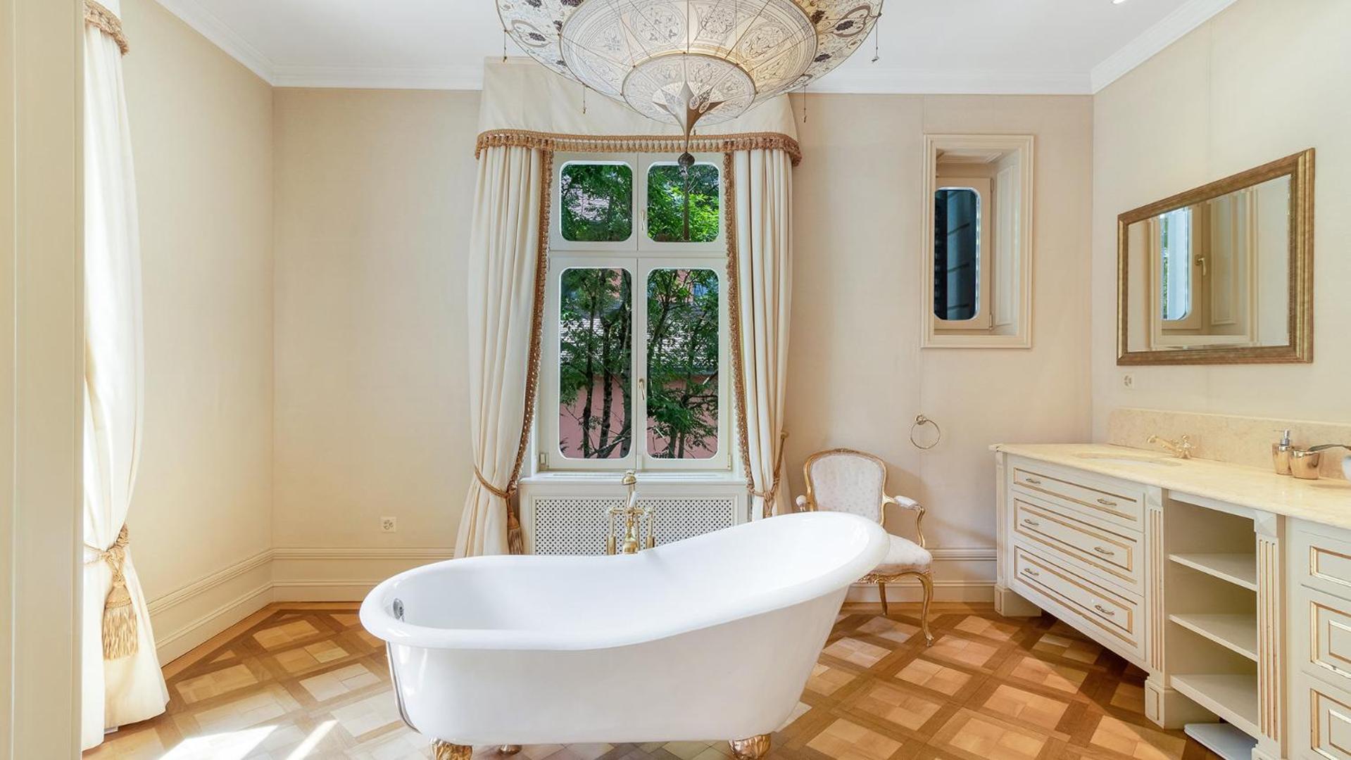 Entire Zurich Villa, Your Private Luxury Escape With In House Staff Exteriér fotografie